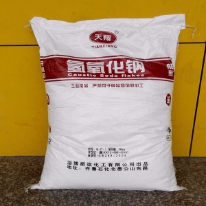 片堿（氫氧化鈉/NaOH）——火堿，苛性